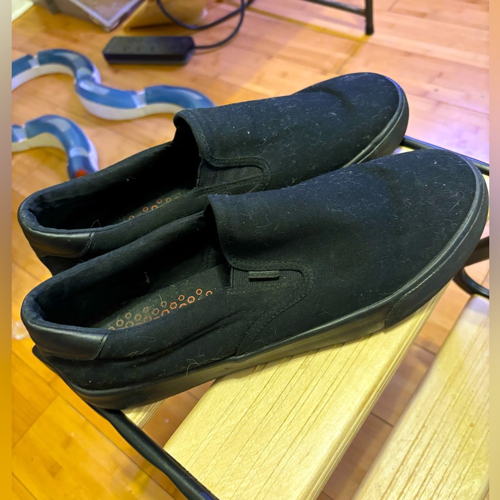 Lugz slip ons